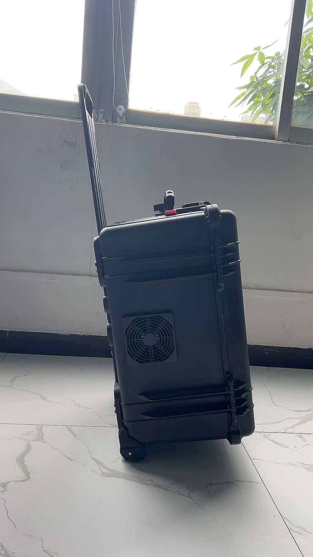 魏县手拉箱型移动通信干扰器